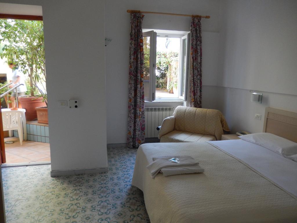 Hotel Europa ايسكيا المظهر الخارجي الصورة